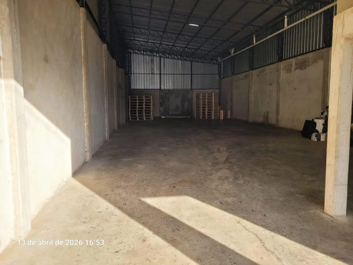 Galpón en alquiler - Ricardo Rojas zona industrial 2