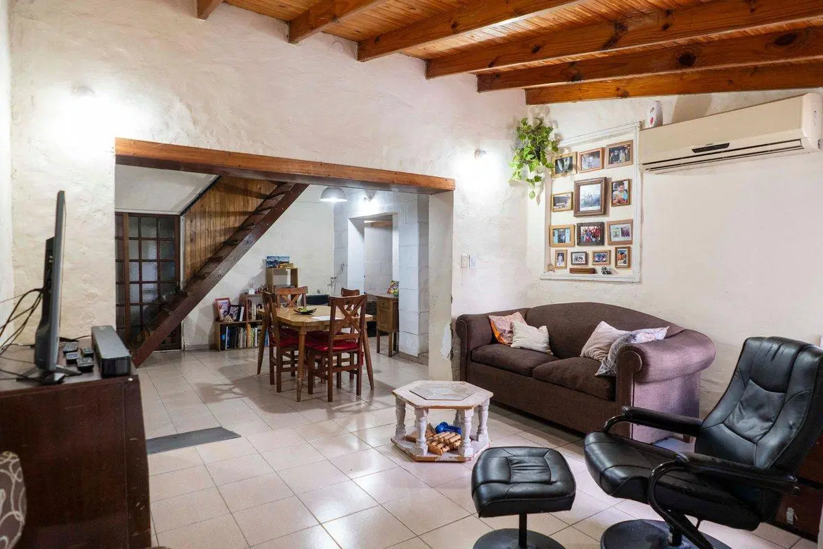 Venta Escobar CENTRO | 2 Locales + Vivienda 4