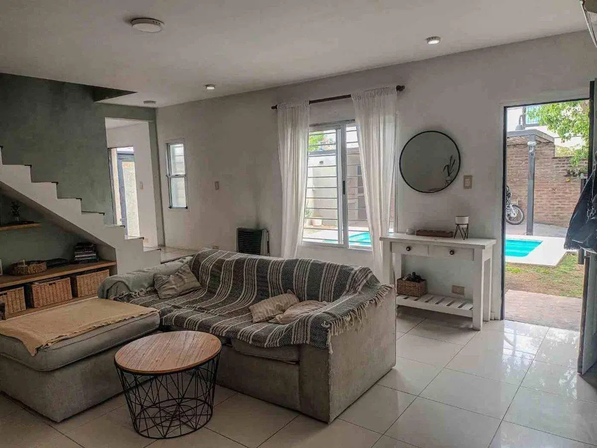 VENTA CASA 5AMB PILETA - APTO CREDITO- TIGRE 2