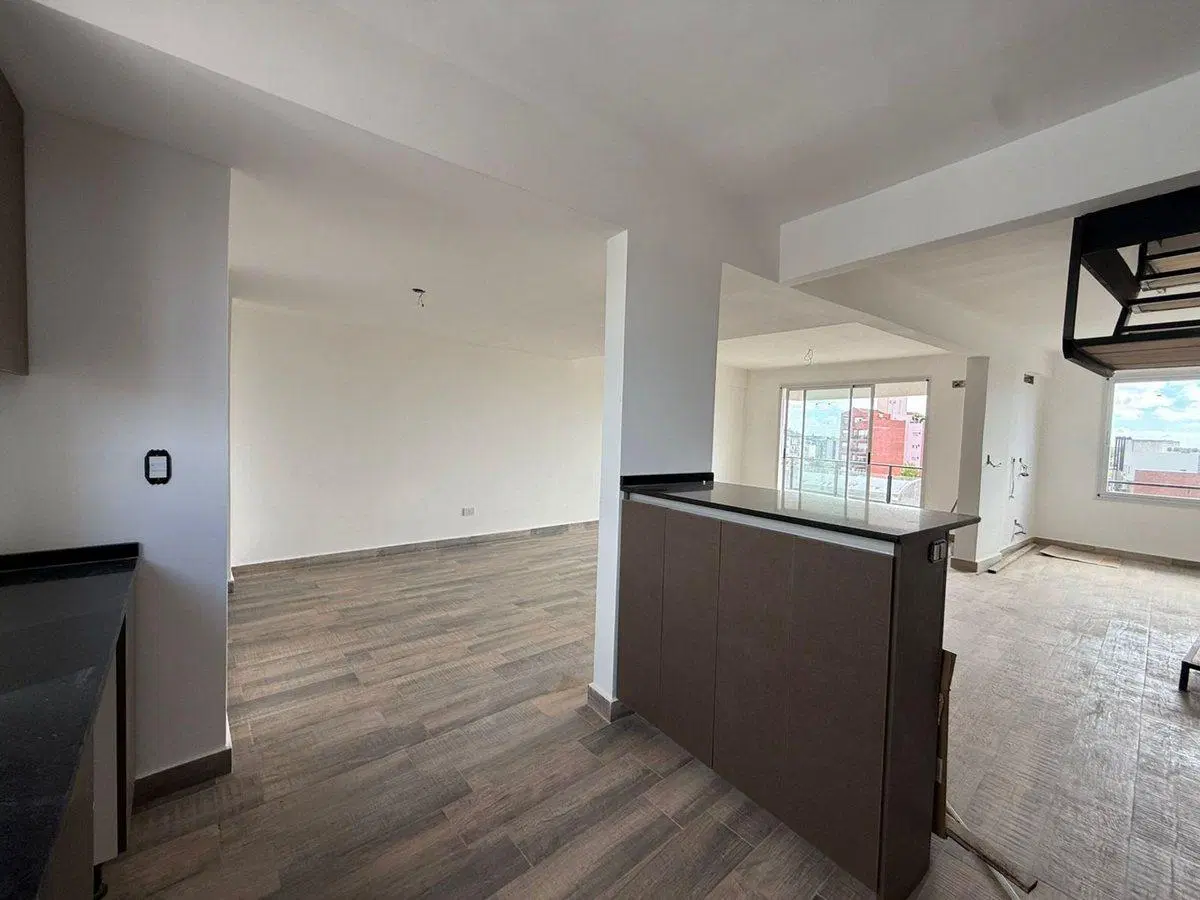 VENTA DUPLEX 4 AMBIENTES DOBLE COCHERA EN TIGRE 5