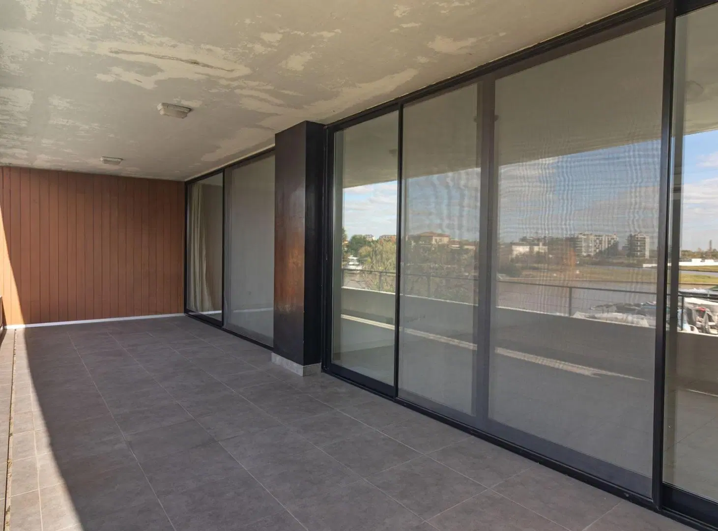 Departamento 4 amb.c/ 2 cochera  y amarra-El Yacht 5