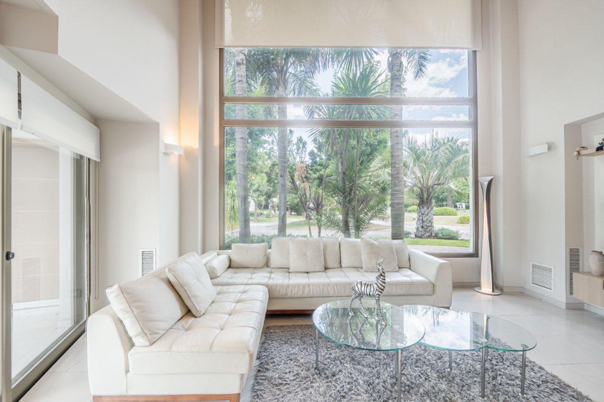 Foto de Casa en Venta 6 ambientes en Barrio Septiembre, imagen 3
