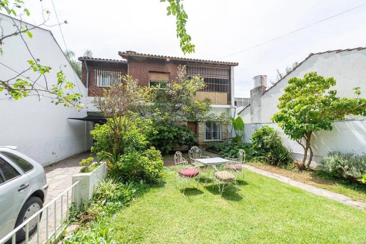 Casa multifamiliar Venta 7 amb. con jardin-Olivos 3