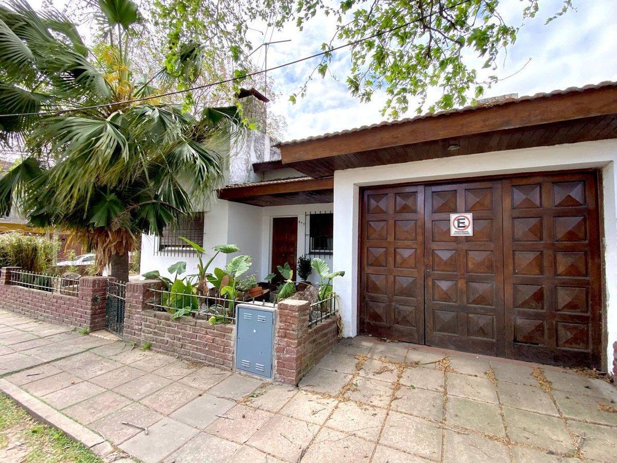 Casa en Venta 4 ambientes en Escobar Centro