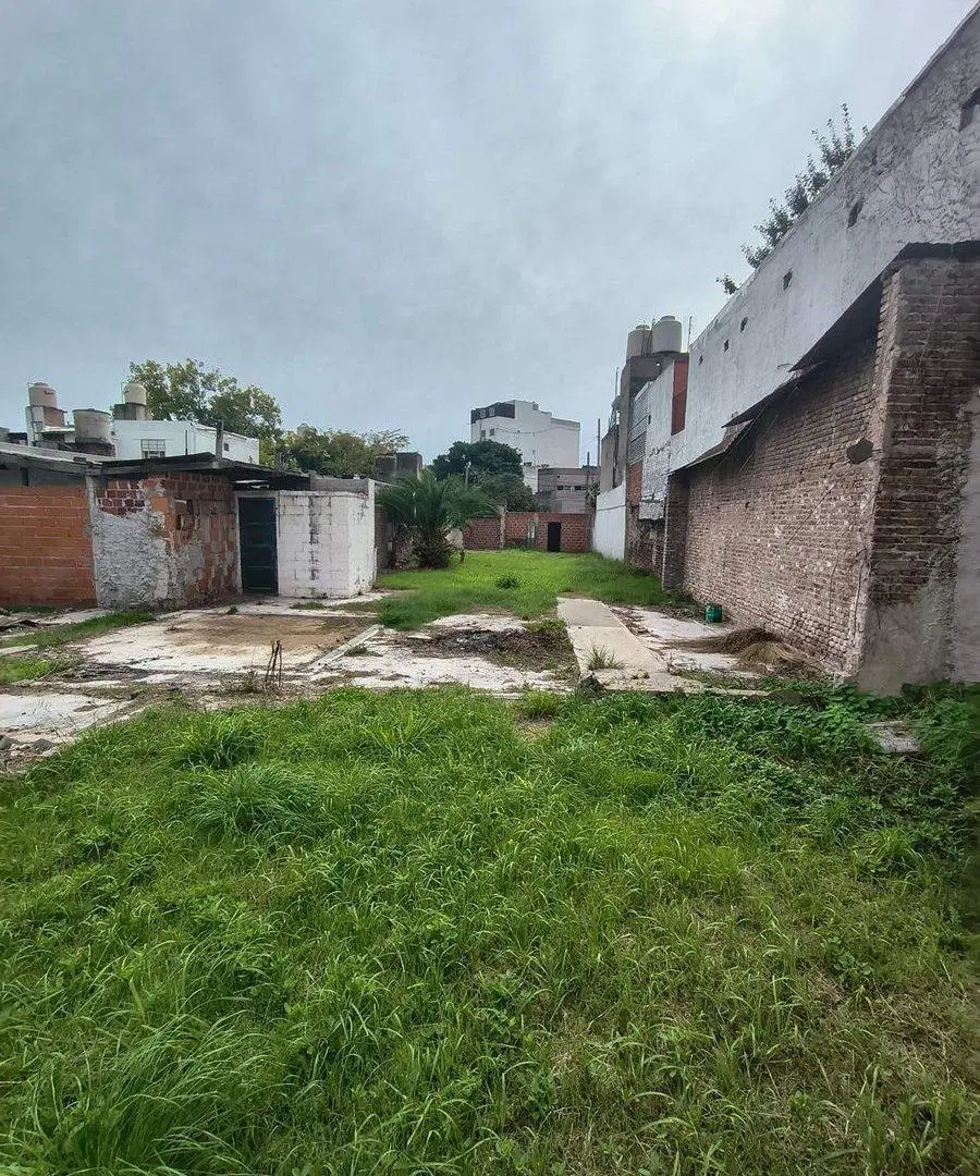 LOTE EN VENTA - MORON 5