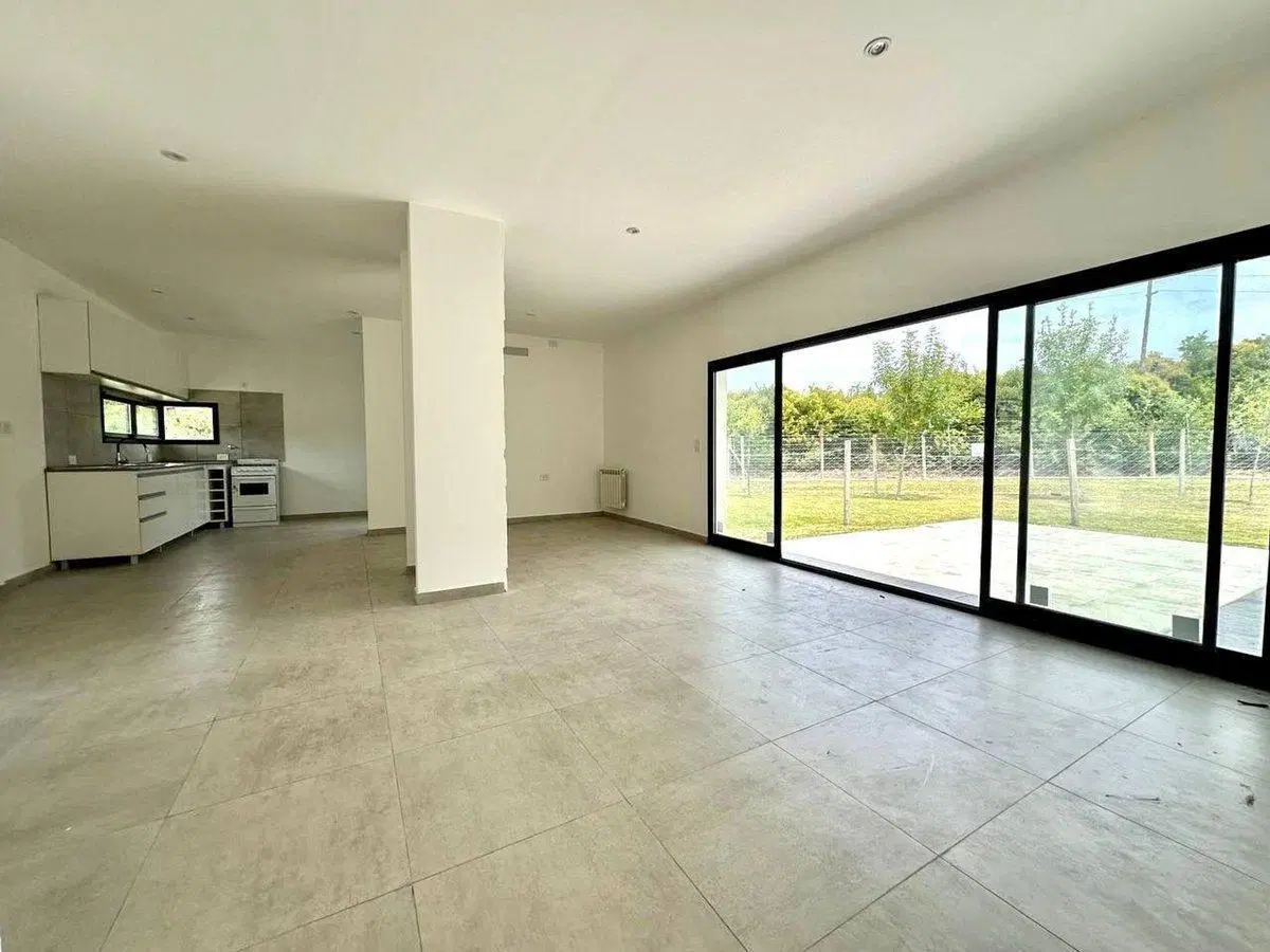 Casa en Venta 4 ambientes en Pilar del Este 4