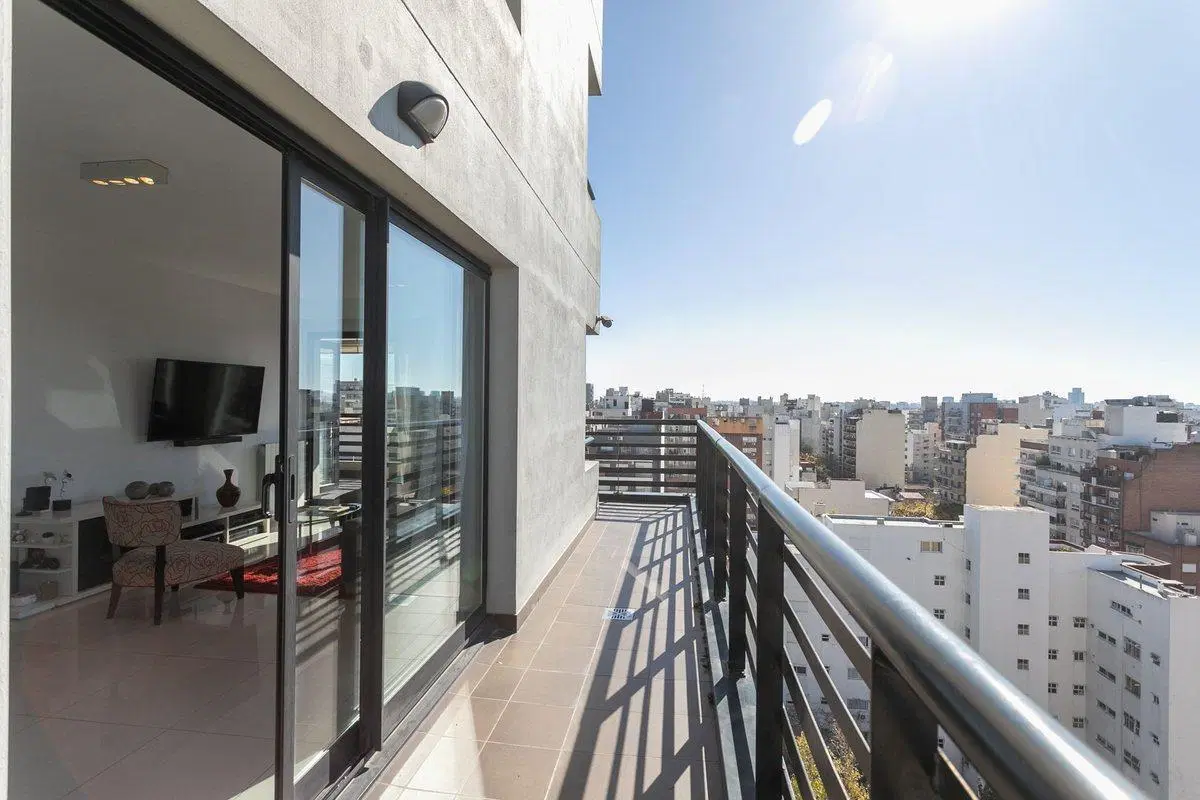 VTA DPTO 4 AMB  2 COCHERAS  GRAN BALCON V URQUIZA 5
