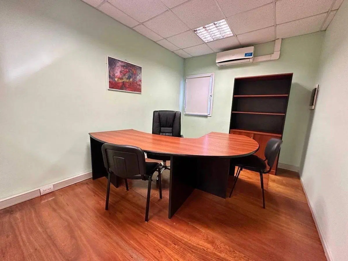 Oficinas en Venta en Escobar, CENTRO 4