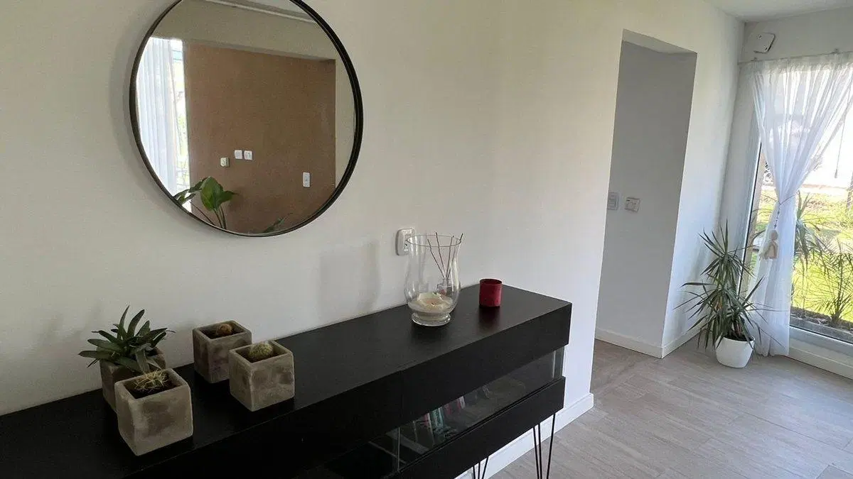 VENTA CASA 4 AMBIENTES, BARRIO SANTA ELENA 3