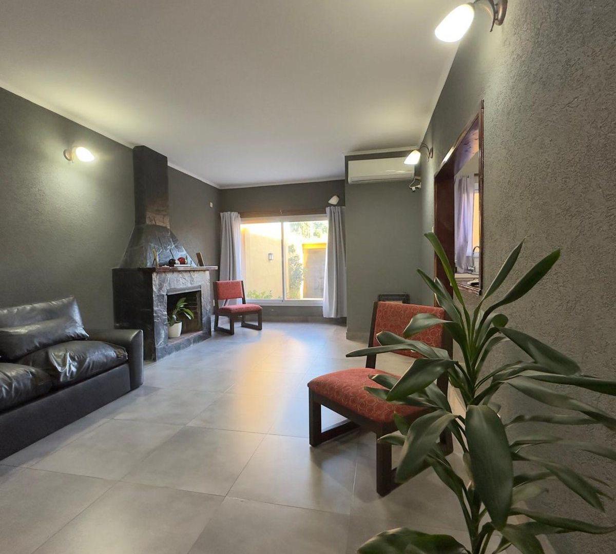 CASA EN VENTA PILAR CENTRO