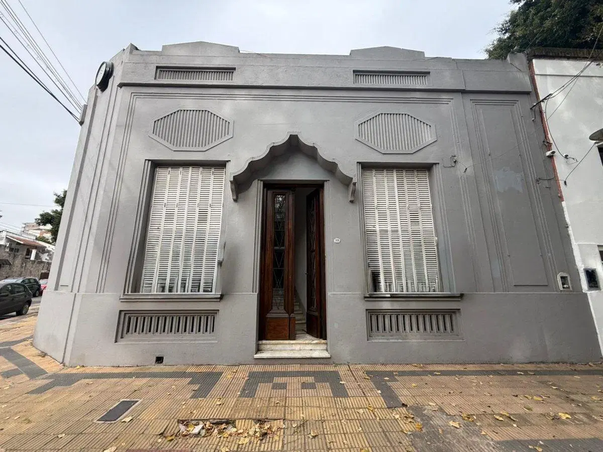CASA EN VENTA EN TIGRE CENTRO 2