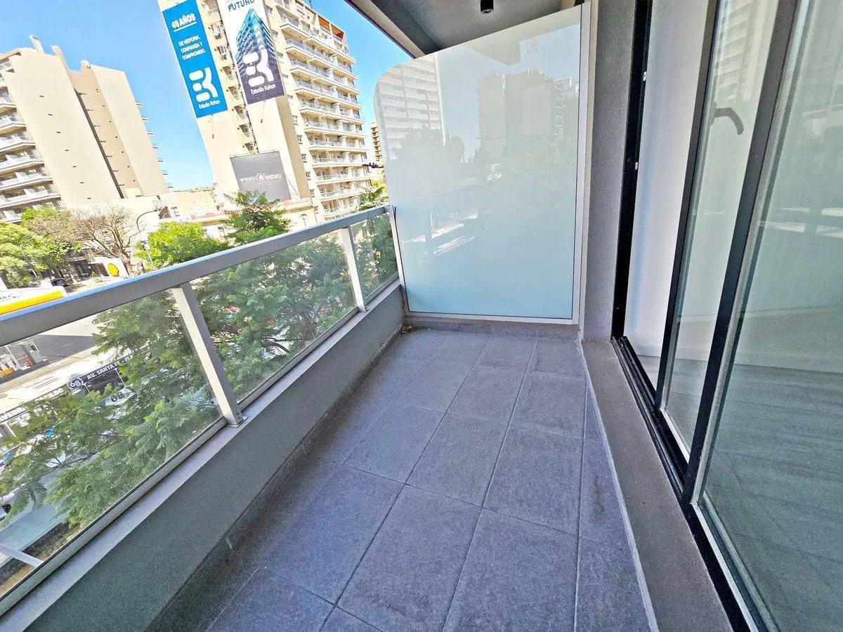 VENTA DEPARTAMENTO EN NUÑEZ AL FRENTE CON BALCÓN 2