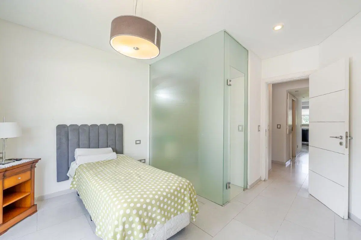 Casa en Alquiler 6 ambientes en Barrio Septiembre 4