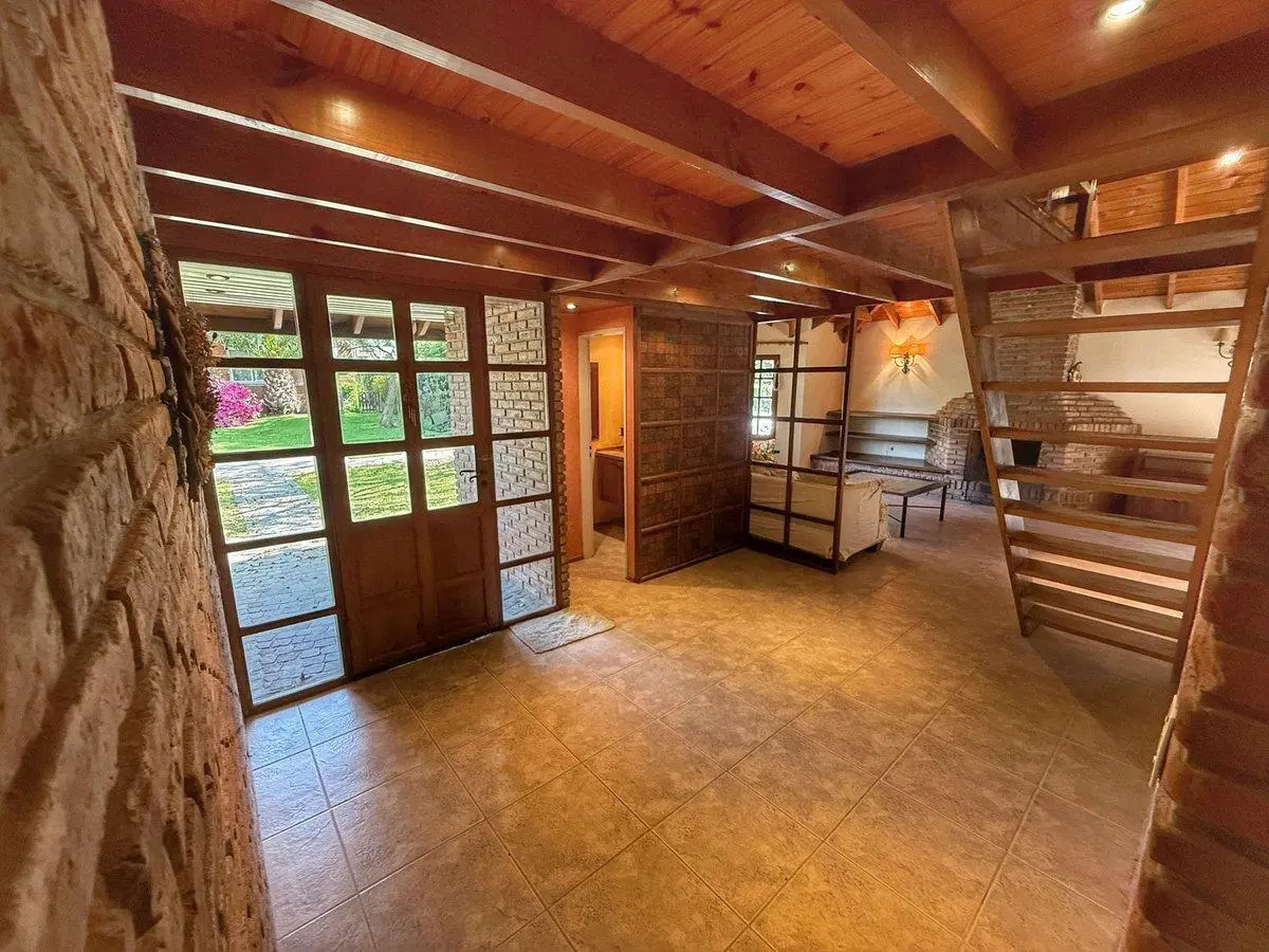 VENTA CASA 5 AMB EN LOS HORNEROS- APTO CREDITO 3