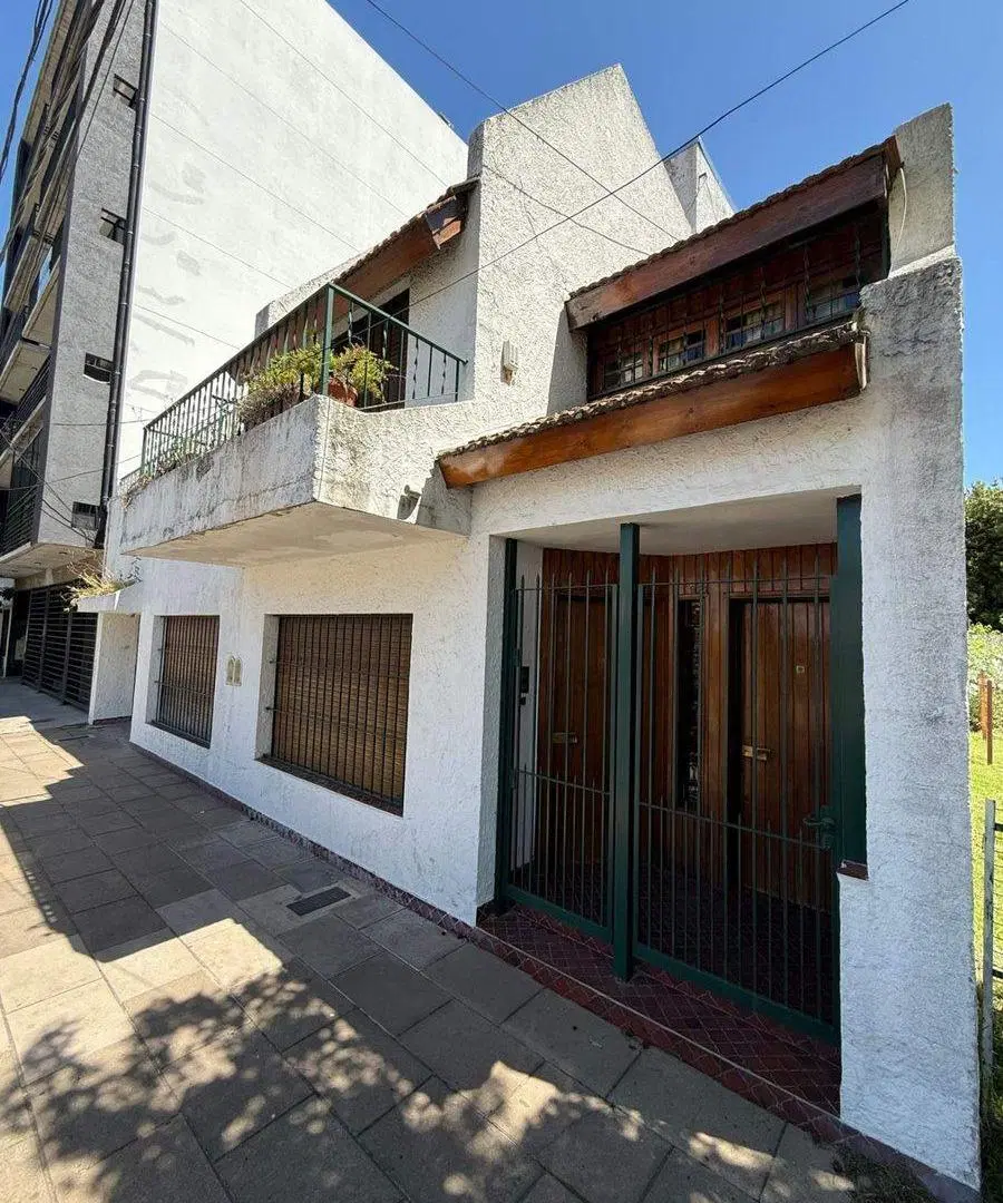 Casa en venta en  Pilar centro 5