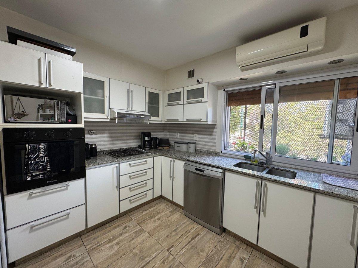Foto de VENTA DEPTO 5 AMBIENTES EN VERSALLES C/COCHERA, imagen 2
