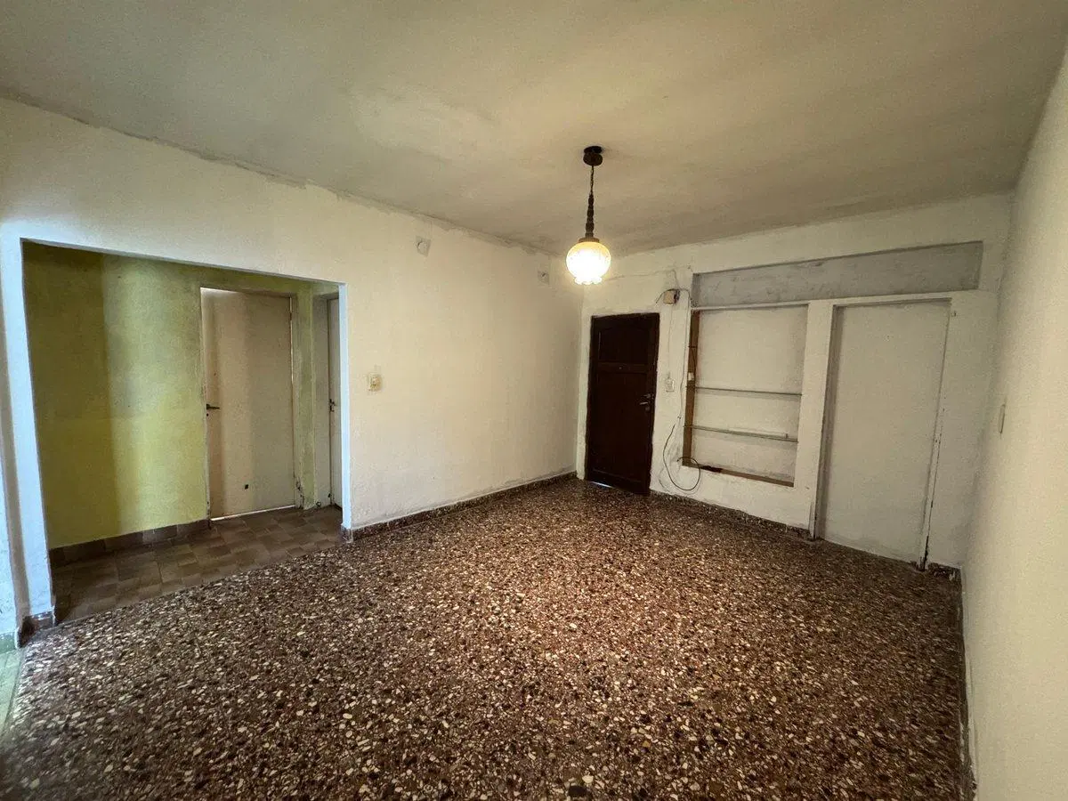 VENTA CASA 4 AMBIENTES EN GARIN. 3