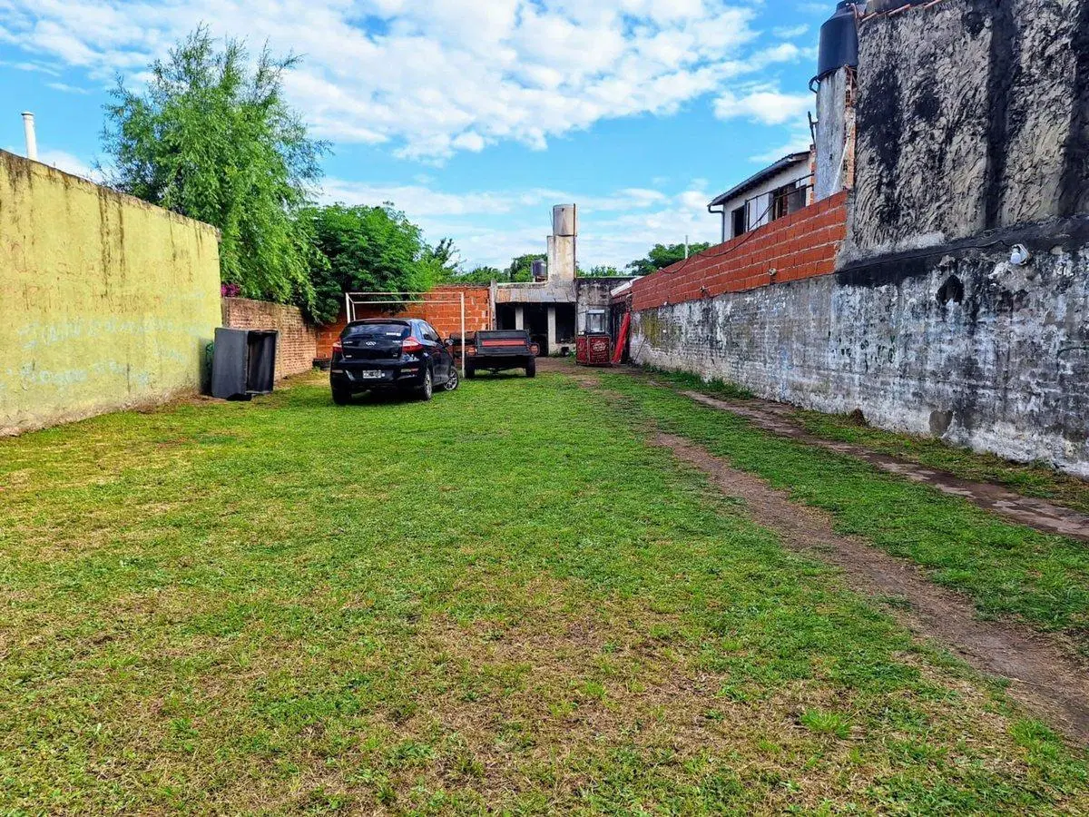 Lote en venta en José Clemente Paz 5