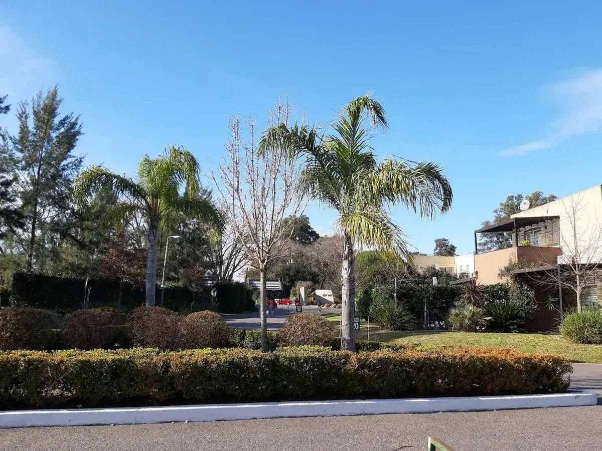 Venta Lote en Barrio Privado en La Cañada de Pilar 2