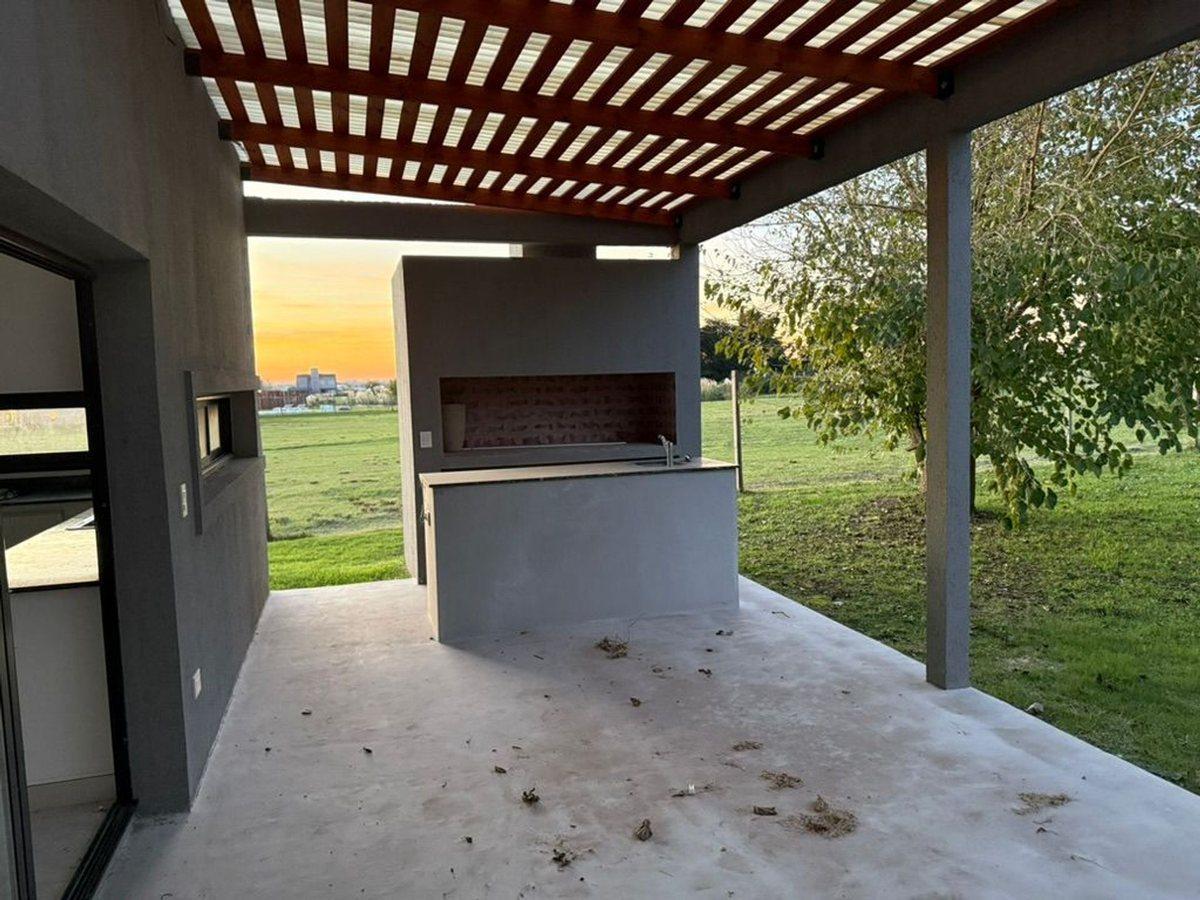 VENTA CASA BARRIO SAN SEBASTIAN, AREA 2 - ESCOBAR