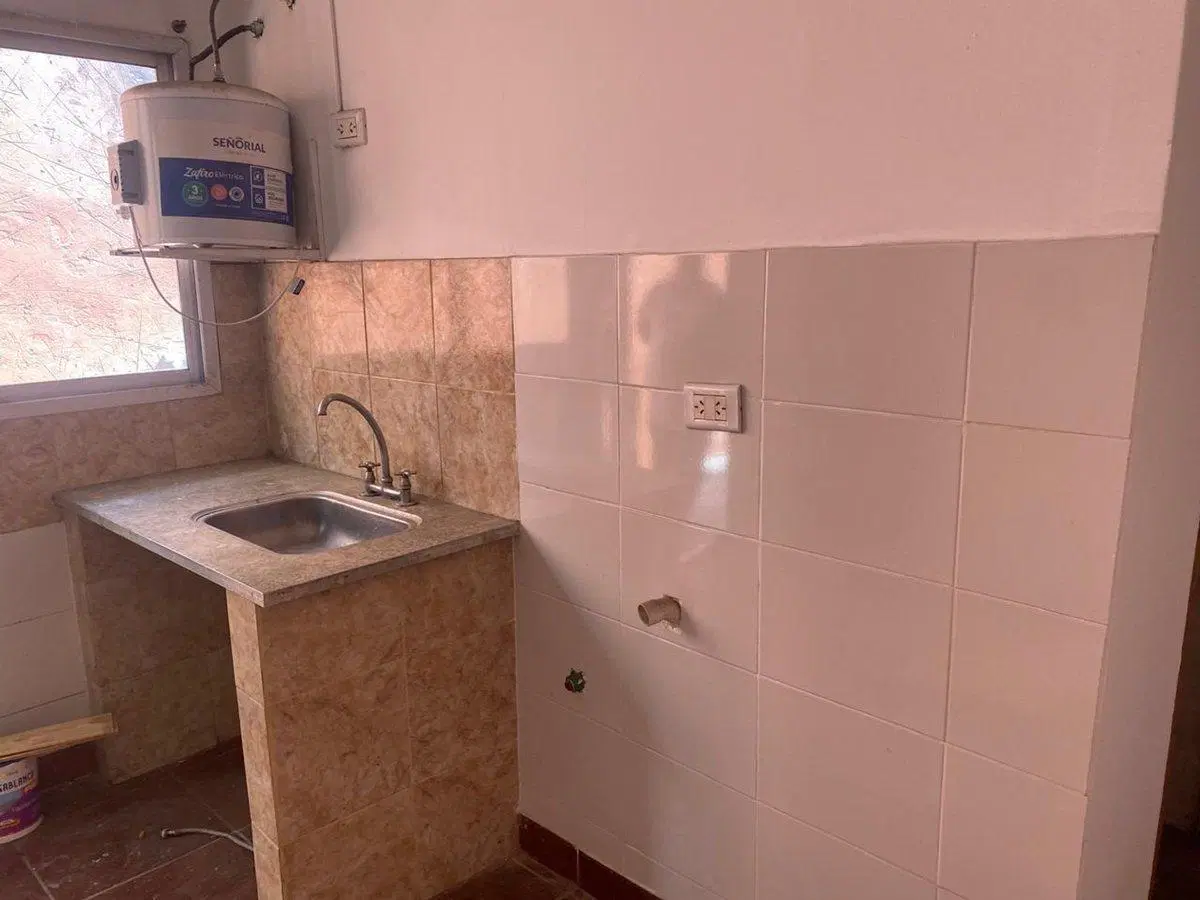 VENTA CASA MULTIFAMILIAR DEPTOS  LOMAS DE ZAMORA 3