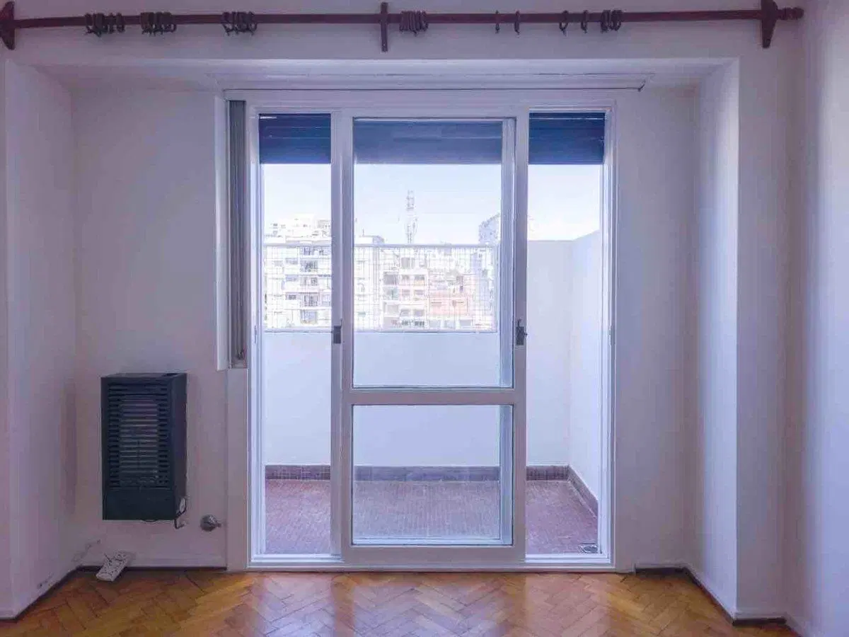 ALQUILER MONOAMBIENTE CON BALCÓN BARRIO NORTE 5