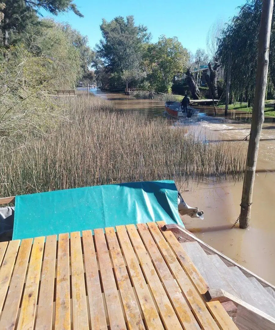 CASA SOBRE EL CANAL ROMPANI EXCELENTE 4
