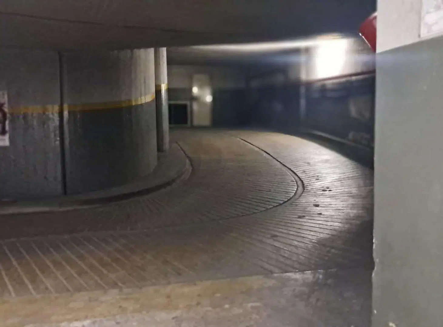 VENTA COMODA COCHERA EN MICROCENTRO 3