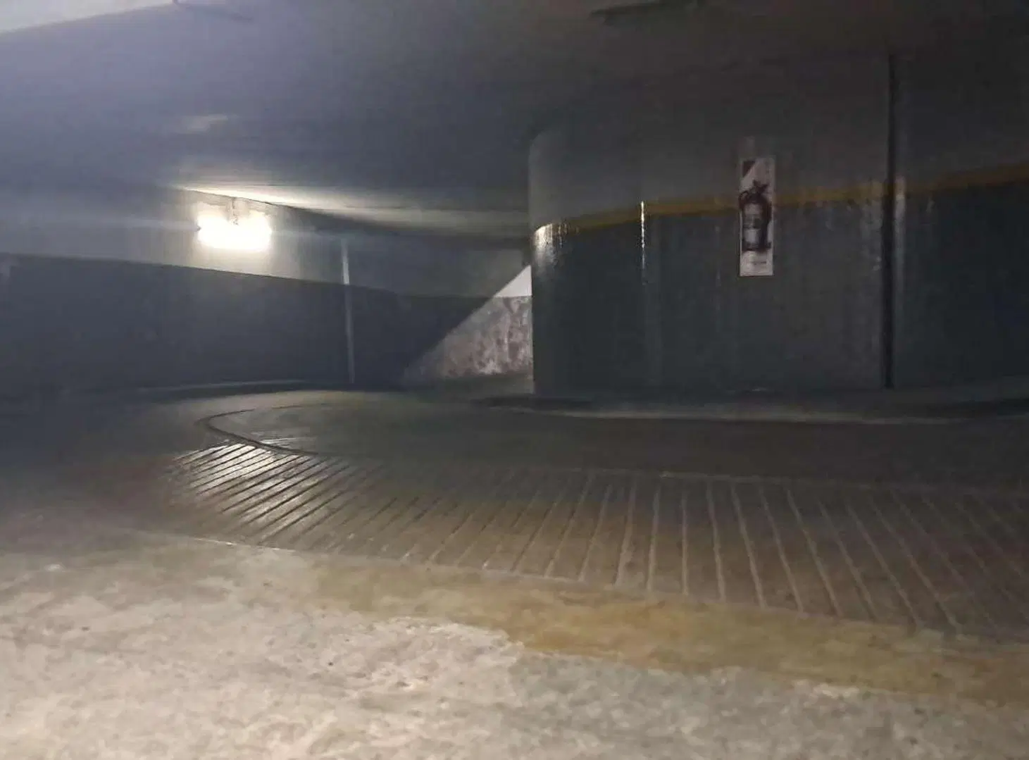 VENTA COMODA COCHERA EN MICROCENTRO 5