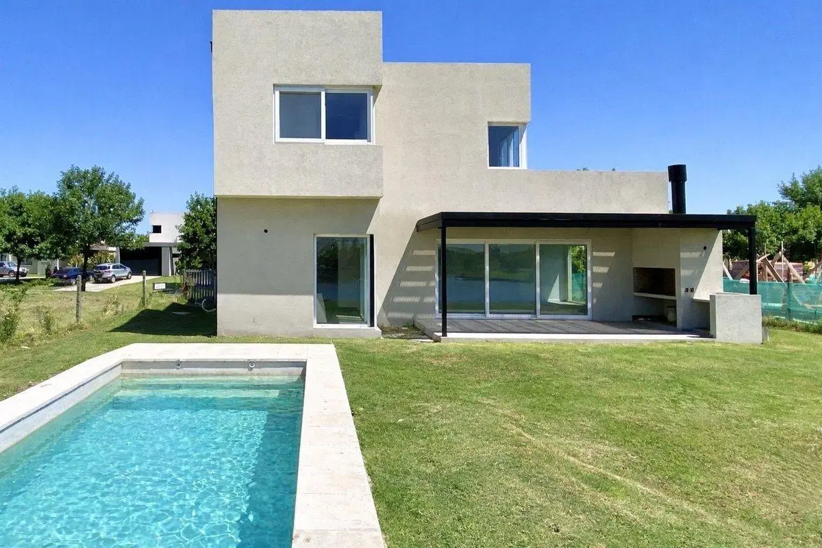 Venta Casa Estrenar Laguna y Pileta Cantón Islas 3