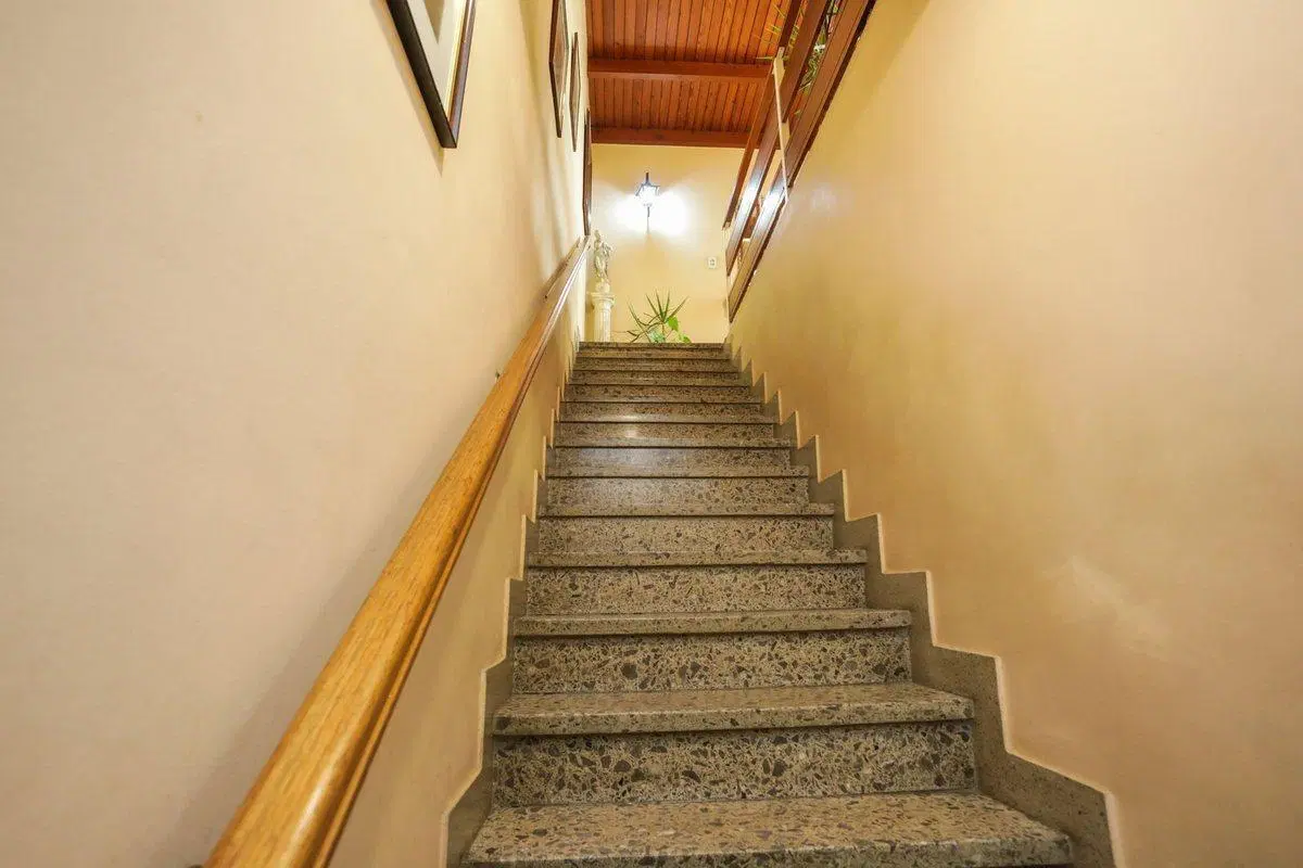 VENTA CASA 5 AMB. 2 GALPONES OFICINA FLORIDA MITRE 3