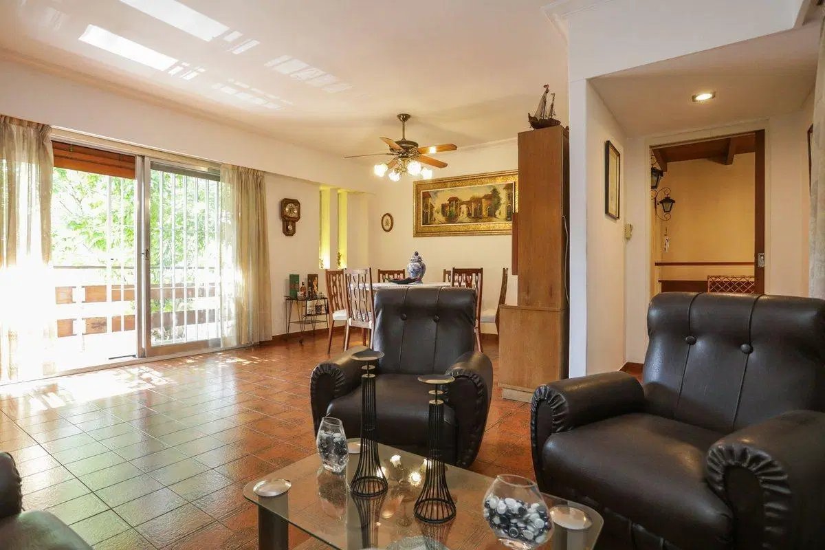 VENTA CASA 5 AMB. 2 GALPONES OFICINA FLORIDA MITRE 5