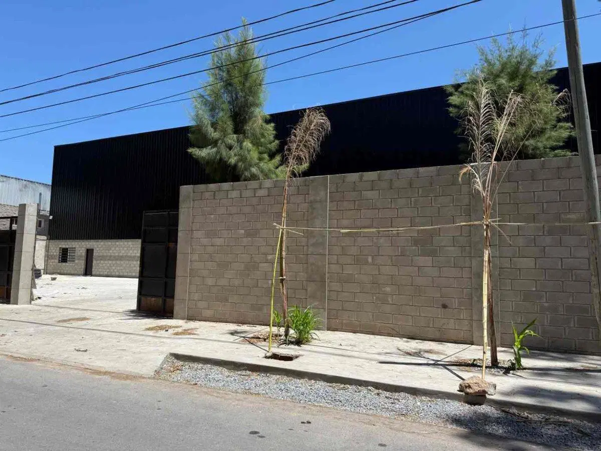 Deposito en venta en Benavidez 4