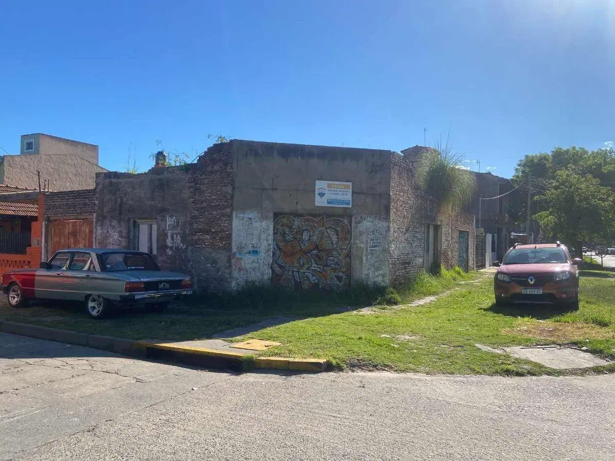 VENTA CASA 2 AMB MAS LOCAL A REFACCIONAR EN TIGRE 2