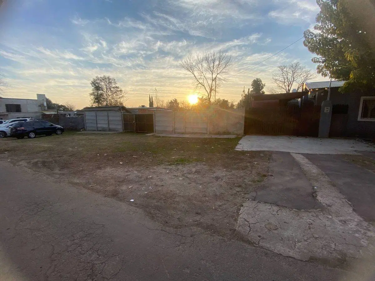 VENTA LOTE 902 M2 EL TALAR CON PILETA, AGUA, LUZ. 3