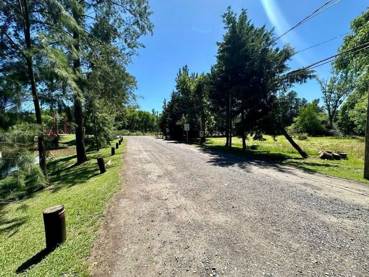 Lote en Venta en el Barrio CUBE con bajada propia 5