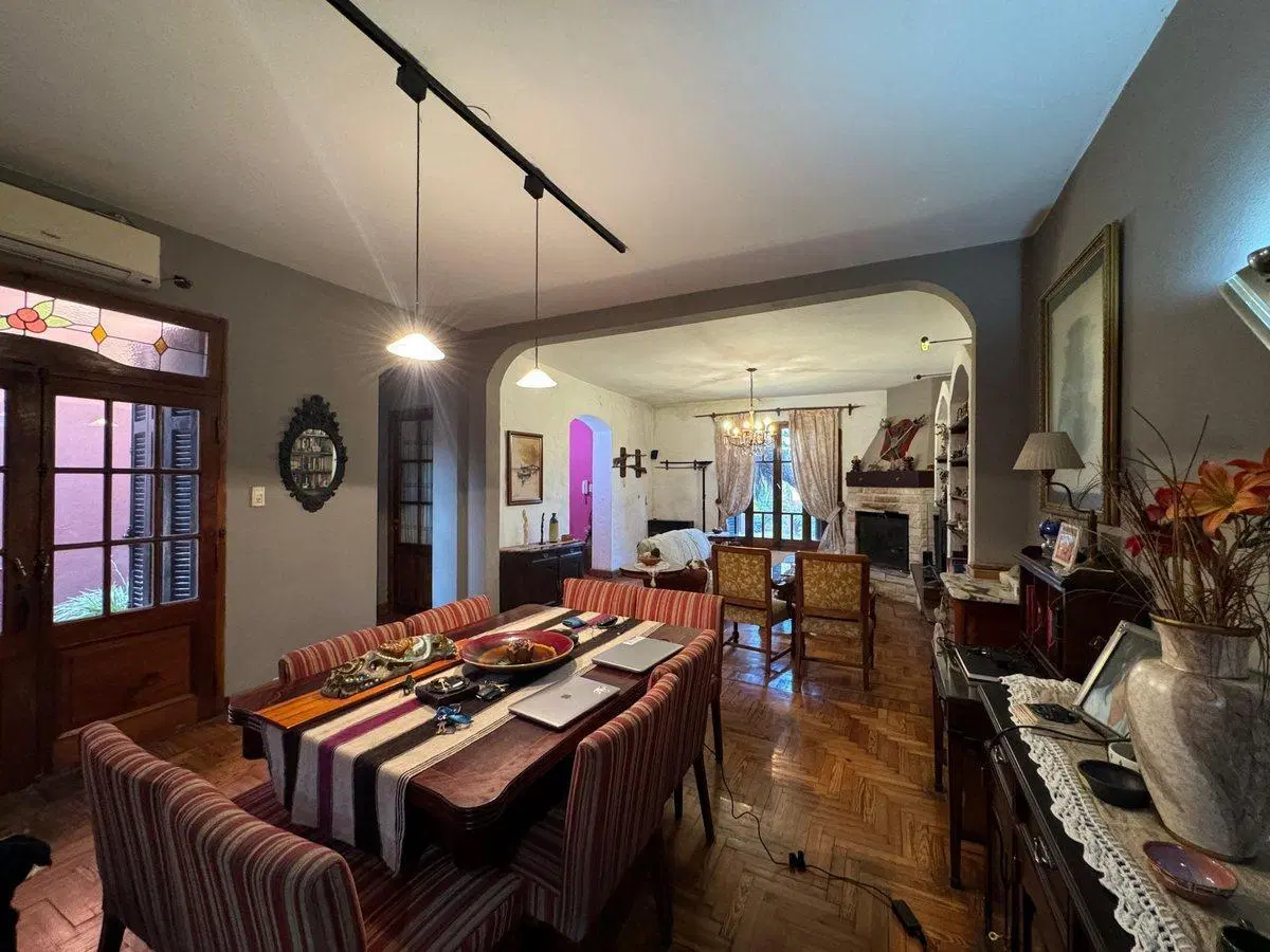 CASA EN VENTA EN TEMPERLY 5 AMBIENTES 2