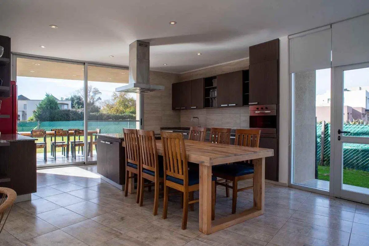 ALQUILER CASA 6 AMBIENTES HARAS SANTA MARIA 2