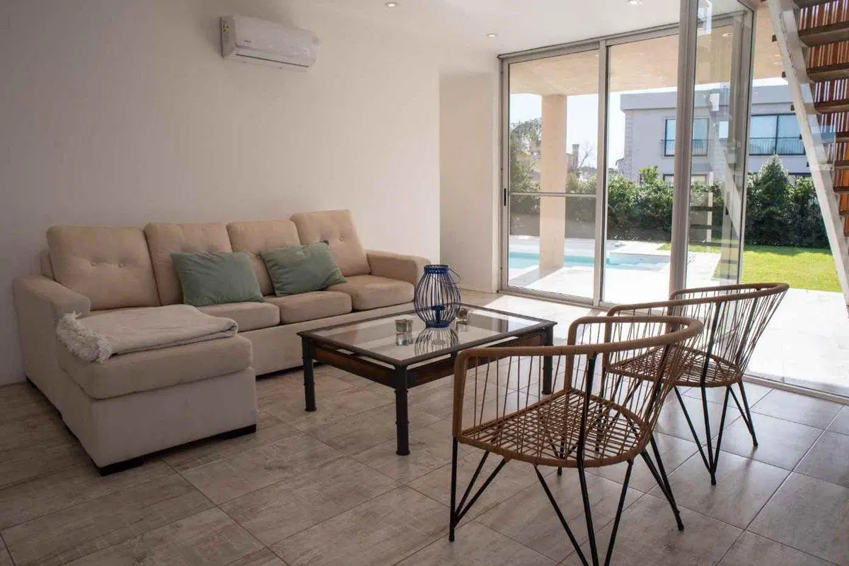 ALQUILER CASA 6 AMBIENTES HARAS SANTA MARIA 4