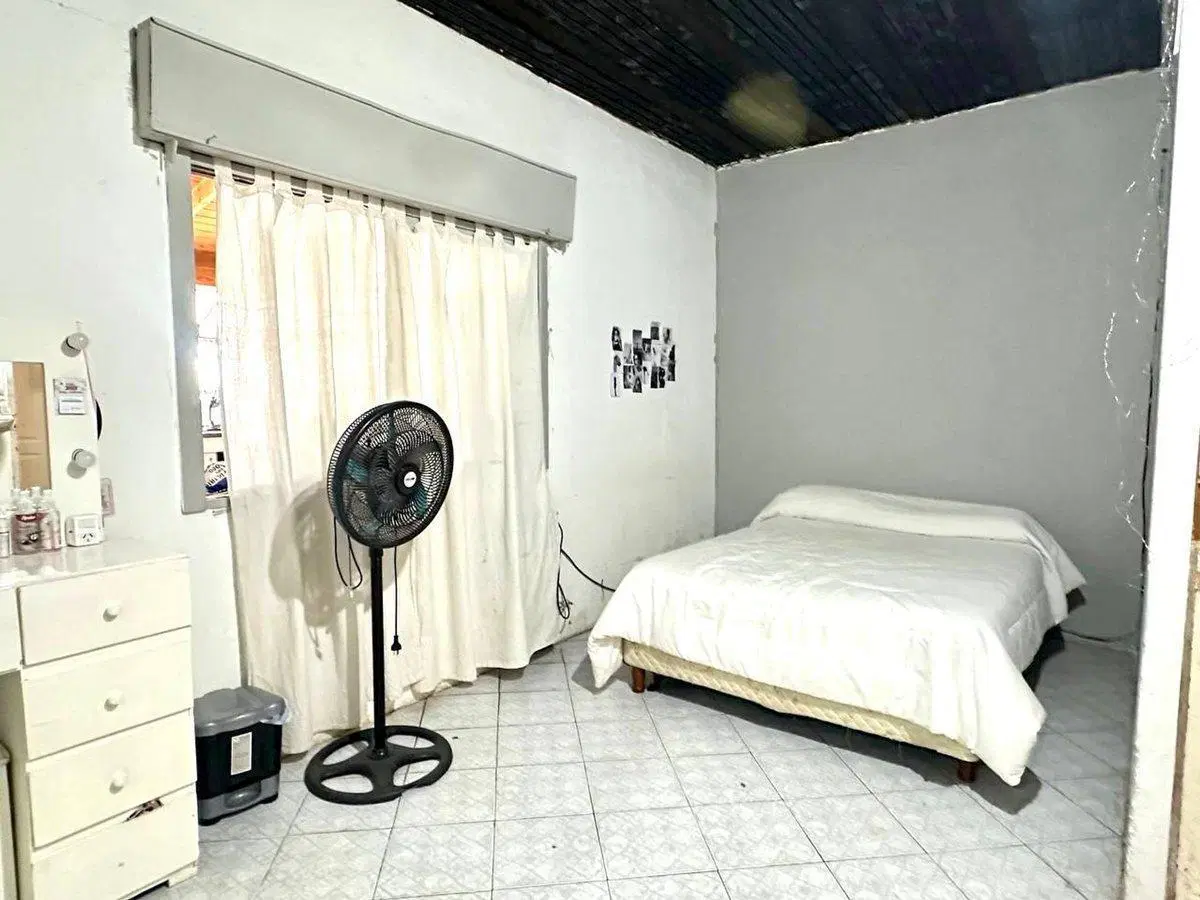 Venta de casa 3 ambientes y depto en Maschwitz 2