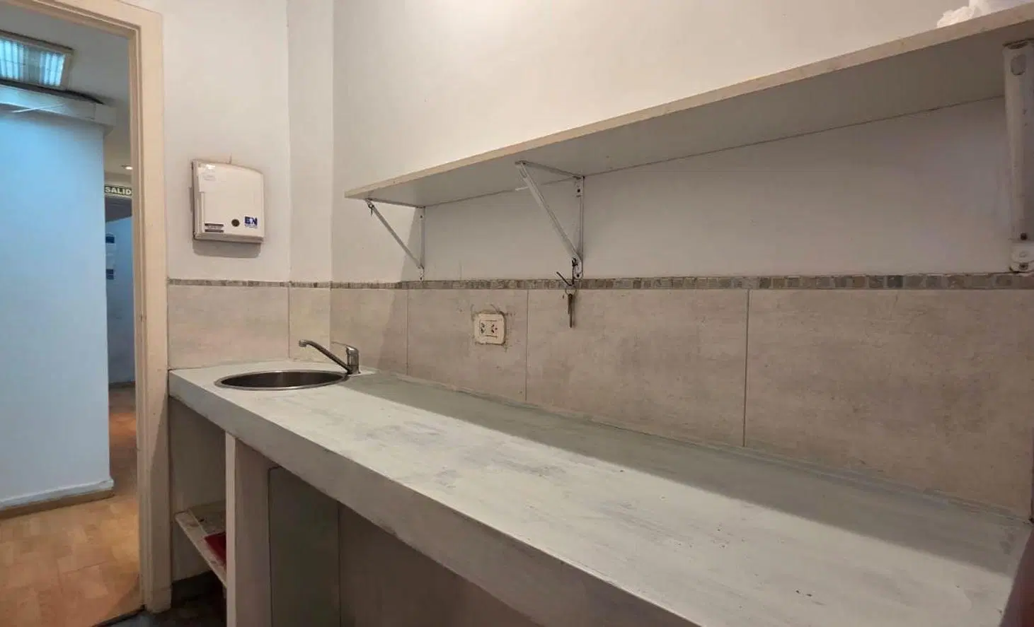 LOCAL EN VENTA SOBRE AV. CORDOBA  CABA 3