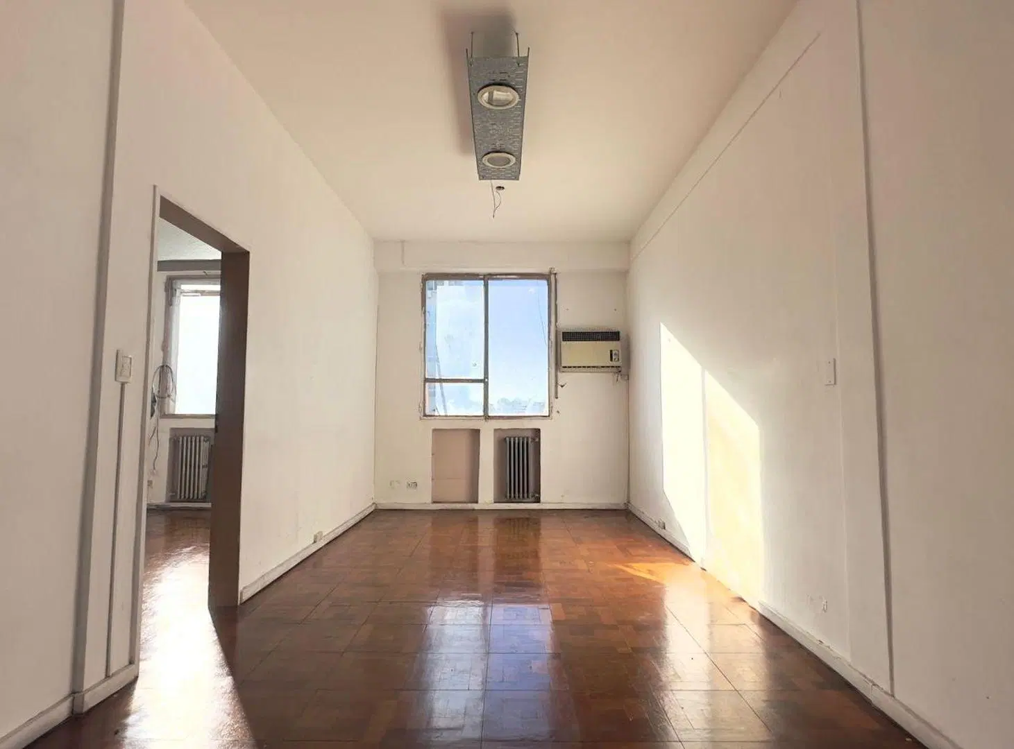 OFICINA EN VENTA EN EL BARRIO DE MONSERRAT 2