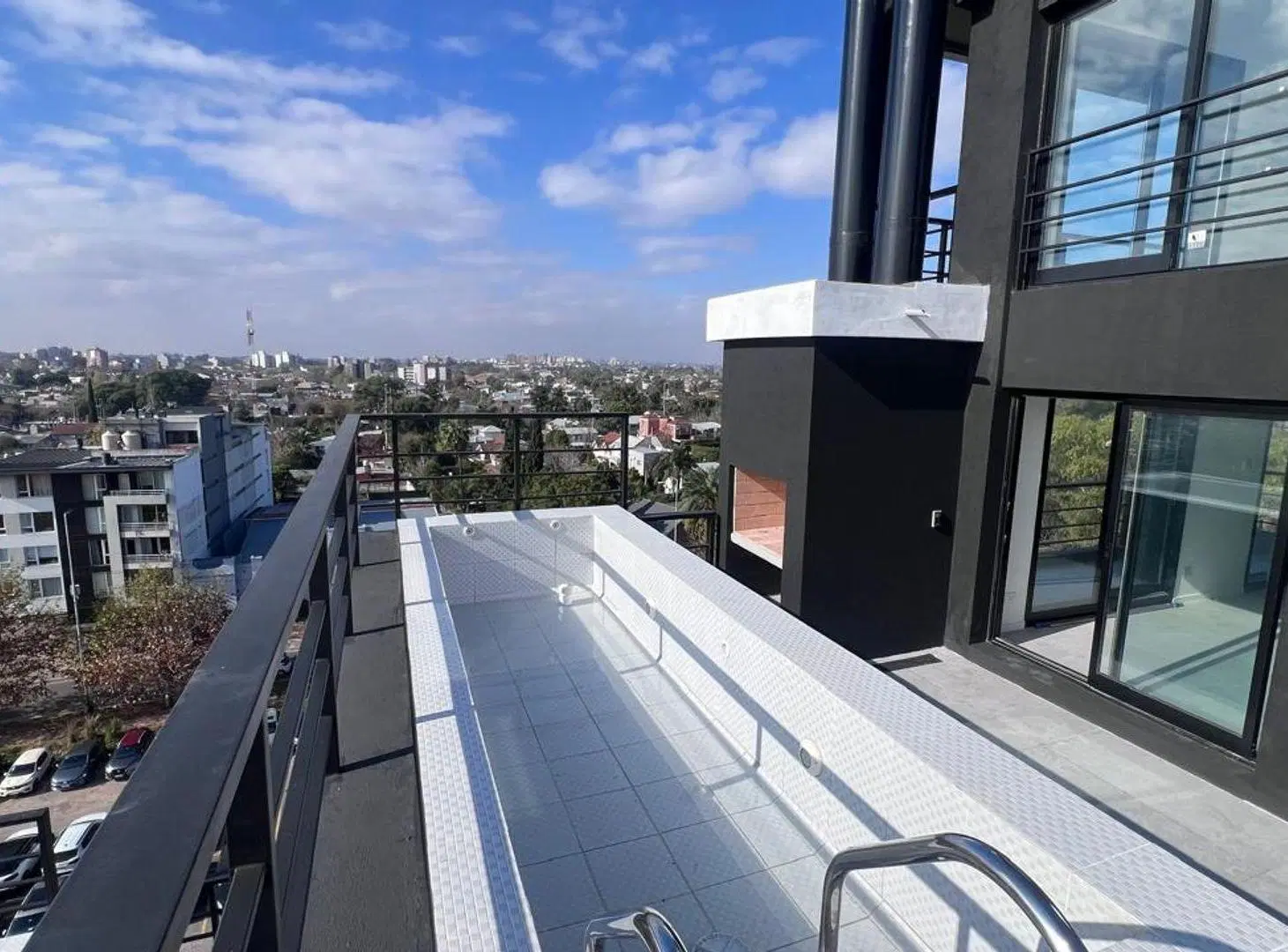 PENTHOUSE DE 2AMB C/COCHERA PISCINA PROPIA. TIGRE 2