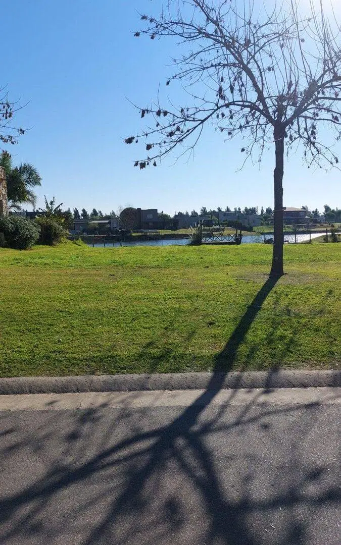 Venta Terreno Barrio El Cazal a la laguna 900m2 5