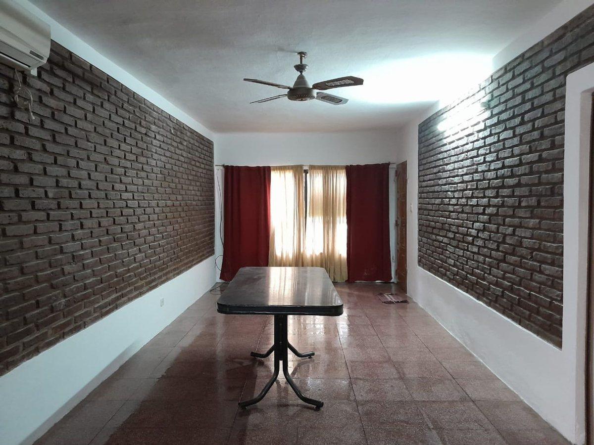 CASA 3 AMBIENTES EN VENTA EN PILAR CON JARDIN