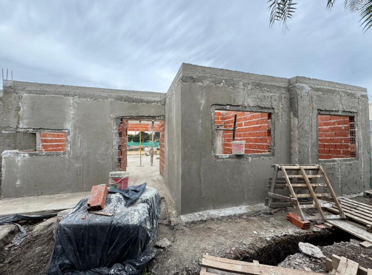 VENTA CASA 4 AMB SAN RAMON EN PILAR DEL ESTE