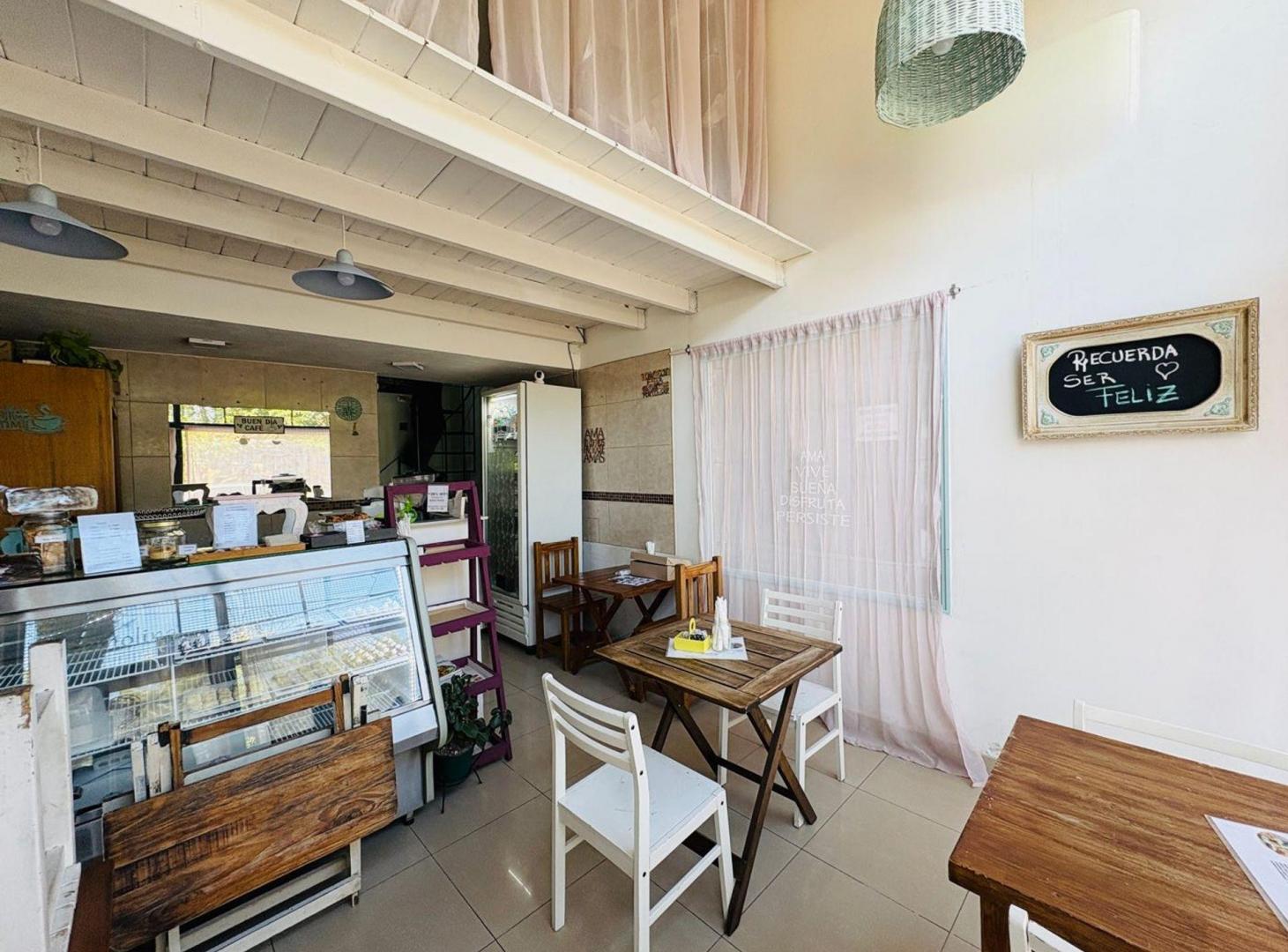 ALQUILER LOCAL COMERCIAL CON COCHERA
