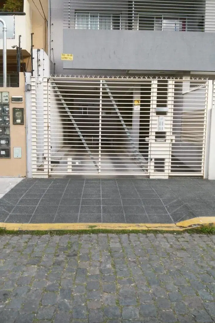 Venta cochera cubierta fija San Isidro 3