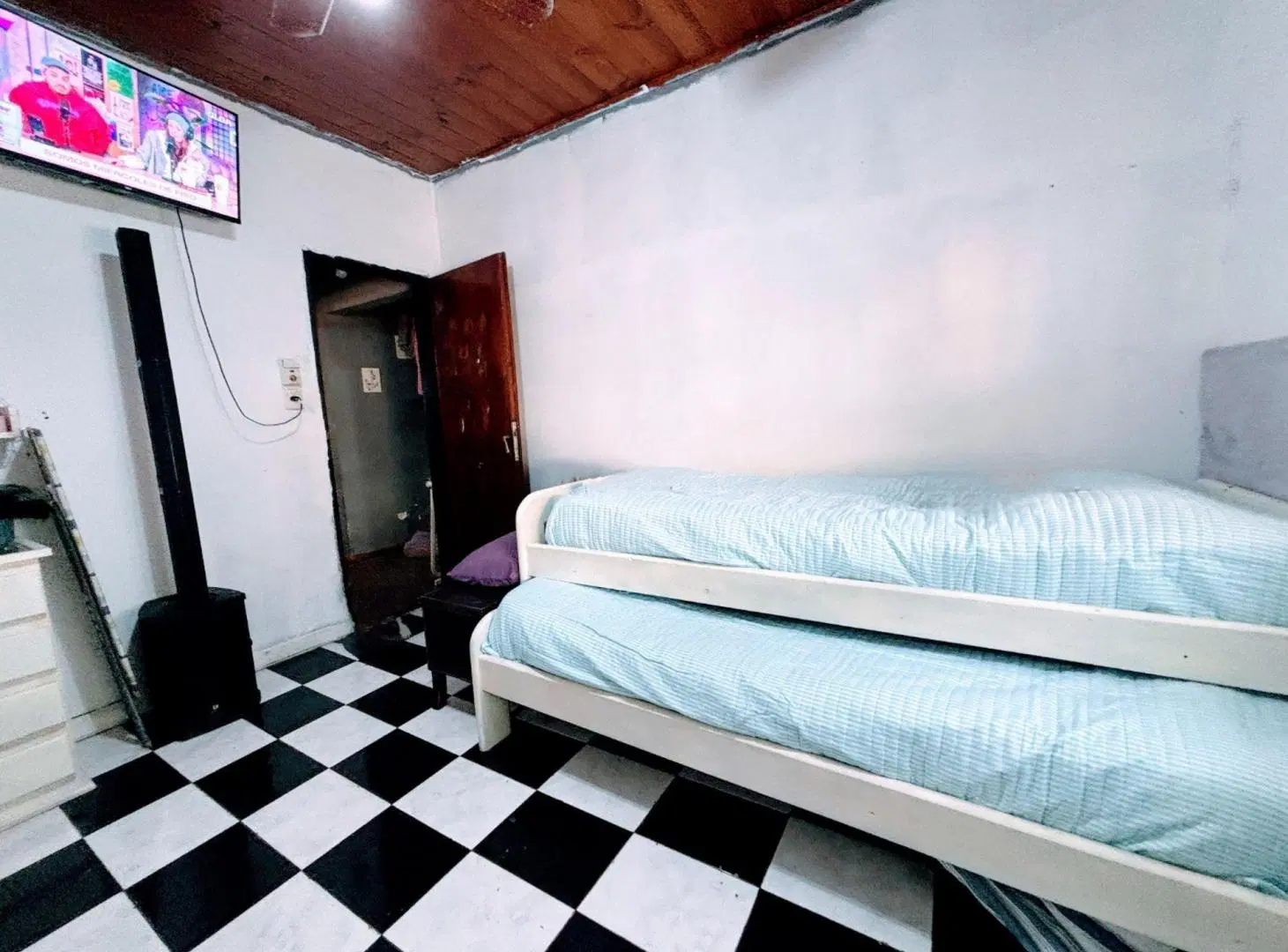 VENTA CASA MULTIFAMILIAR 6 AMBIENTES EN EL TALAR 8