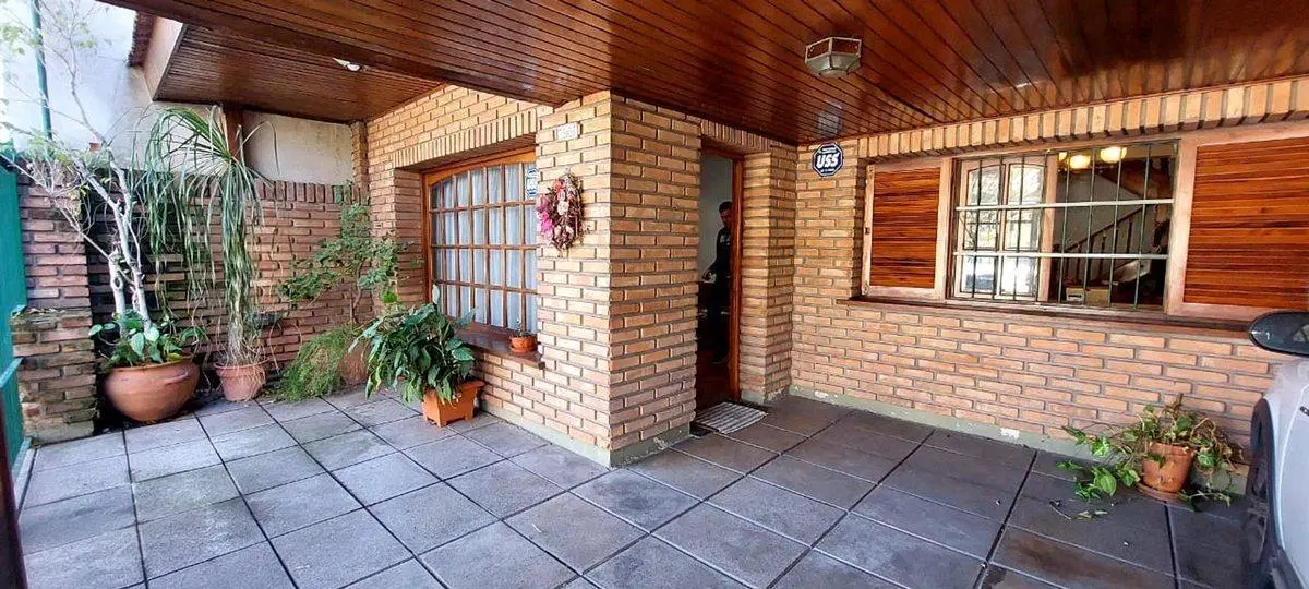 CASA EN VENTA DE 6 AMB EN SAN MARTIN B° SAN ANDRES 3